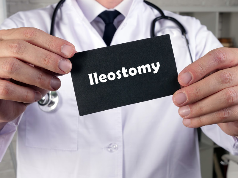 L'iléostomie et colostomie sont les deux types de stomies digestives pratiquées.